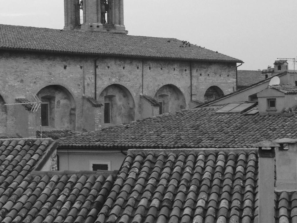 B&B La Dimora Del Capitano Fabriano Extérieur photo